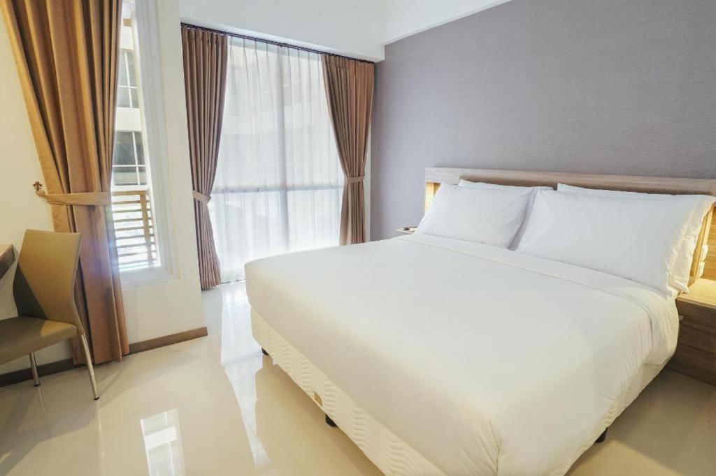 My Tower Hotel Surabaya Exteriör bild